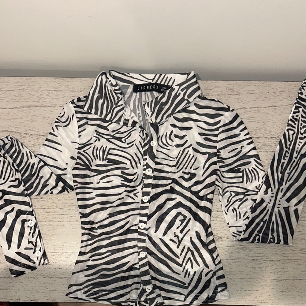 Princess Polly Zebra Print Button-Up Shirt